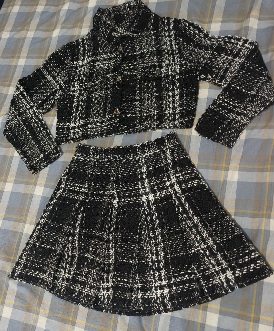 Brandnew Tweeds Coord Untag (Category: Sets or Coordinates) located in Makati City. Submitted by ixyixy (Listing ID 1442122462, Image 3). Description: Untag Tweeds Coords Very Good Condition Fit S-M New just untag...