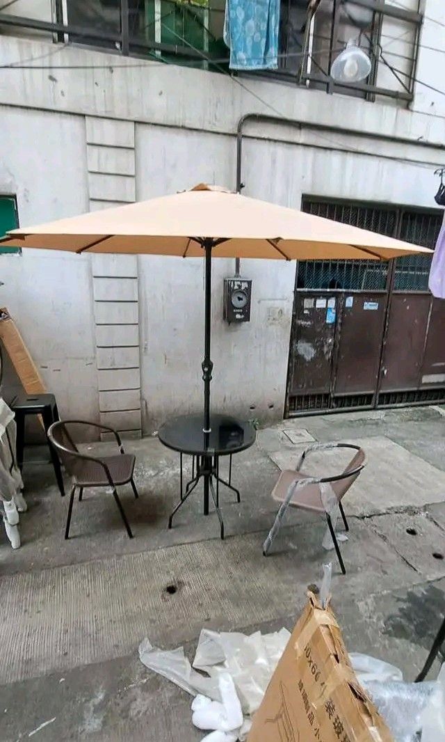Umbrella Patio with Based (Category: Umbrellas) located in Manila. Submitted by bongsy999mall (Listing ID 1442033773, Image 3). Description: .