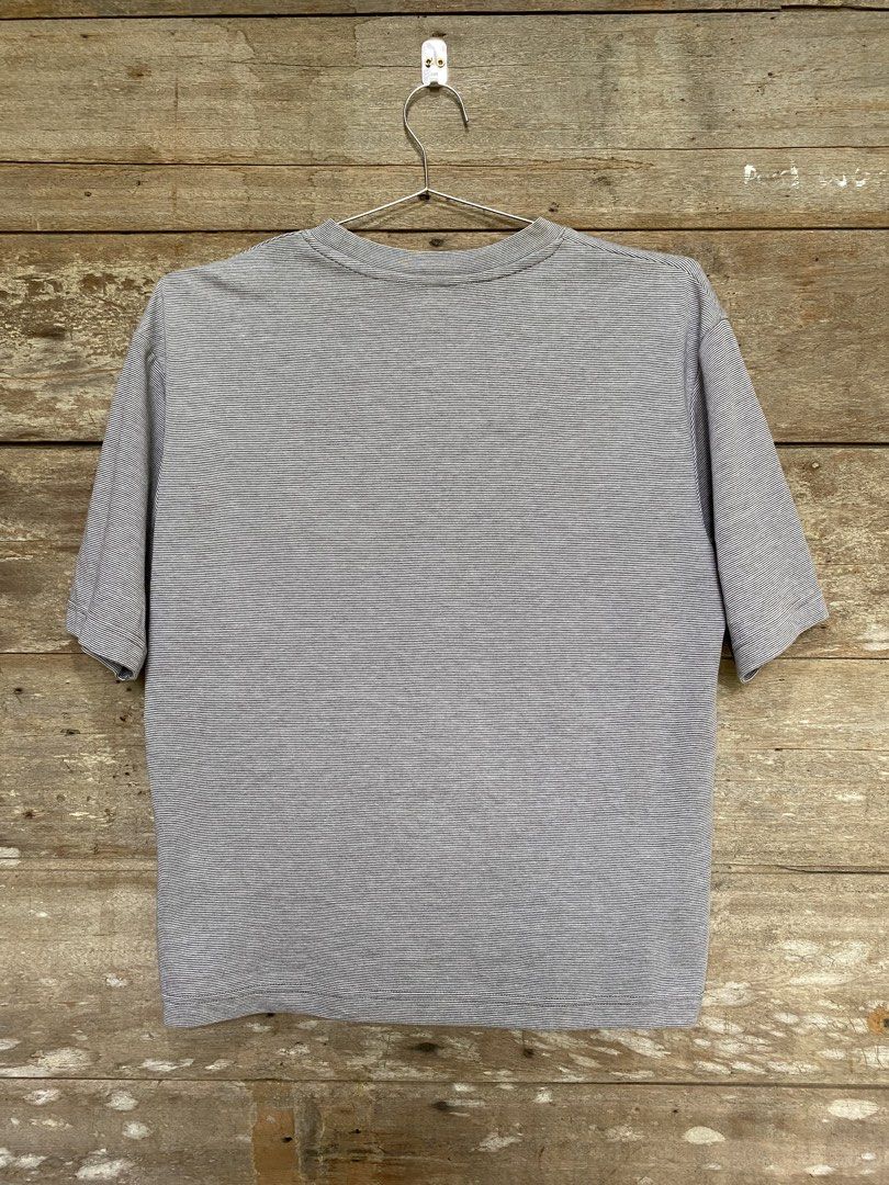 Uniqlo Airism Cotton Oversized (Category: Tshirts & Polo Shirts ) located in Bayombong. Submitted by fliptique (Listing ID 1442073272, Image 2). Description: Uniqlo Airism Cotton Oversized Shirt Excellent Condition Size on tag : Small Dimes : 19.5”x25” Shoulder To Shoulder : 19” Sleeve Length : 9.5” Color Rate : 10 Issue : ❌❌❌ 480 + sf Nueva Vizcaya Loc Hit a message if interested .