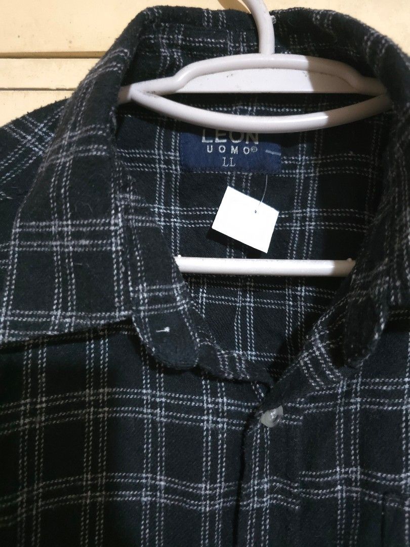 UOMO Long Sleeve Plaid Shirt (Category: Tshirts & Polo Shirts ) located in Boac. Submitted by maeleynes (Listing ID 1442049090, Image 2). Description: - Classic plaid shirt from UOMO - Long sleeves with button cuffs - Button-up front - Comfortable flannel material - Ideal for casual wear or layering - Versatile styling with jeans or trousers.