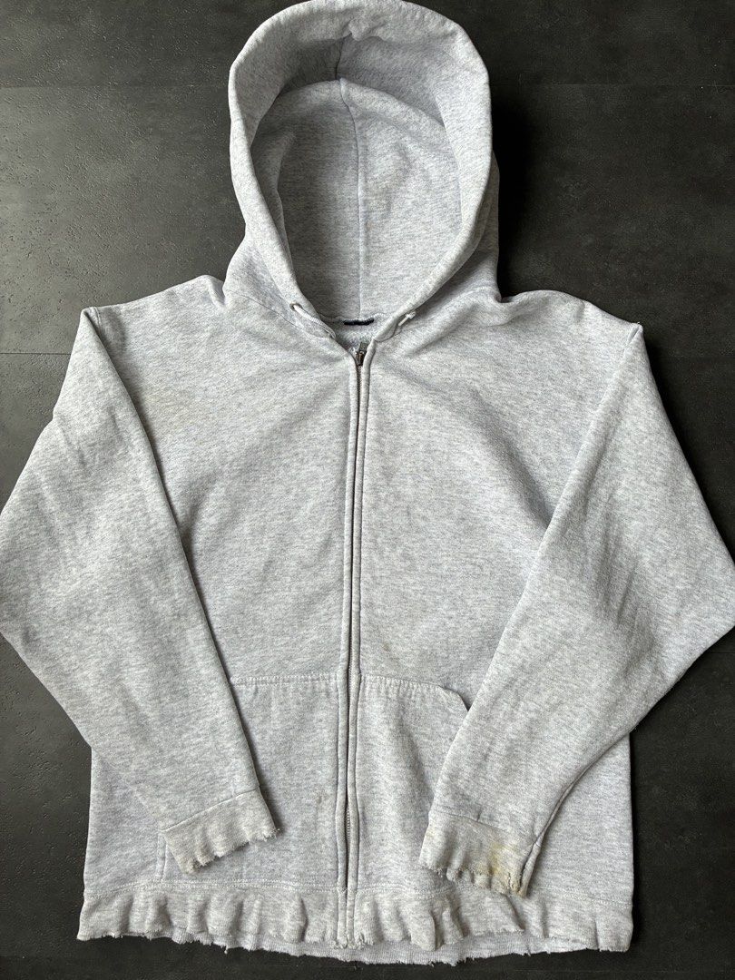Vintage 90s Distressed Heather Gray Zip Hoodie (Category: Hoodies) located in Cabuyao City. Submitted by hesovint. (Listing ID 1442139097, Image 3). Description: Flaw: signs of use Fits: L width: 22 length: 29 sleeve (pit to cuff): 23 unit: inches +sf.