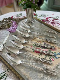 (Category: ) located in . Submitted by cool.nordicvintagesg (Listing ID 1442026312, Image 1). Description: .