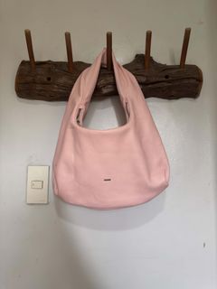 (Category: ) located in . Submitted by prerogathrift (Listing ID 1442073578, Image 1). Description: .