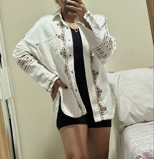 (Category: ) located in . Submitted by kts_closet (Listing ID 1442035238, Image 1). Description: .