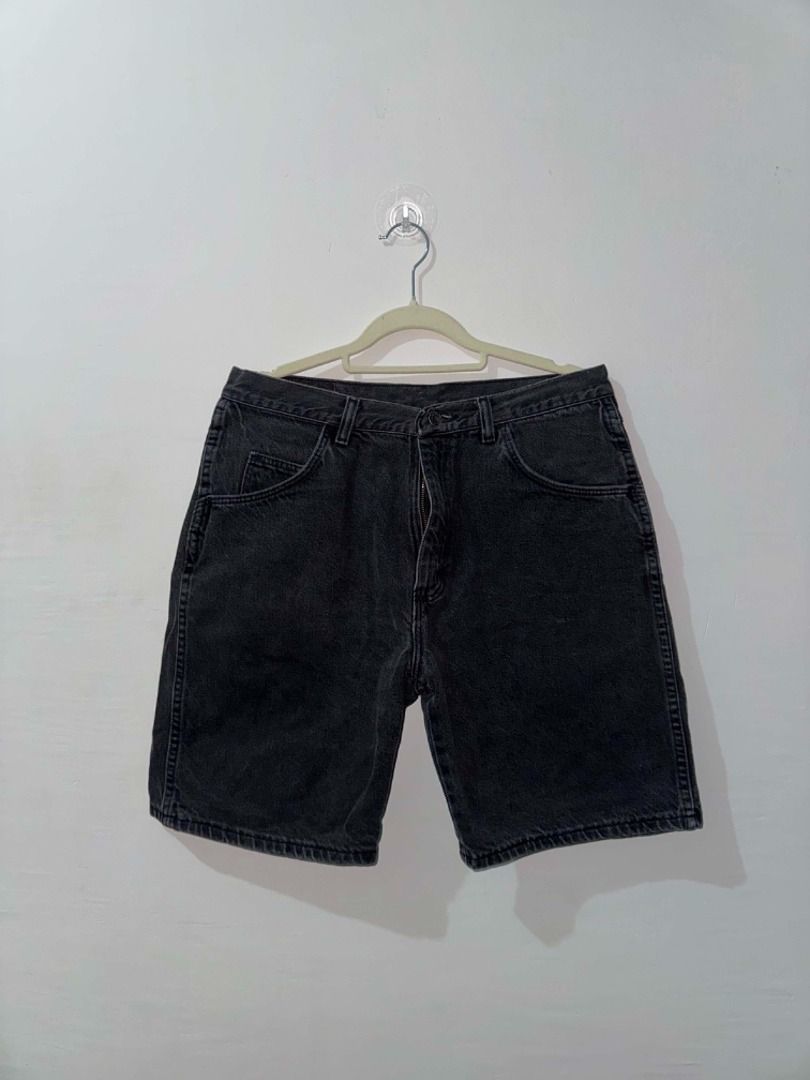 Wrangler Stoned Washed Black Denim Jorts (Category: Shorts) located in Manila. Submitted by kim.mercader (Listing ID 1442124326, Image 1). Description: - Classic black denim jorts - Relaxed fit size 32, 19 length - Button and zip fly closure - Standard five-pocket design.