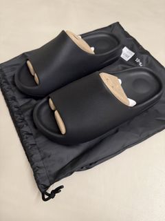 Ys 01 For Sale | Flipflops and Slides | Carousell Singapore