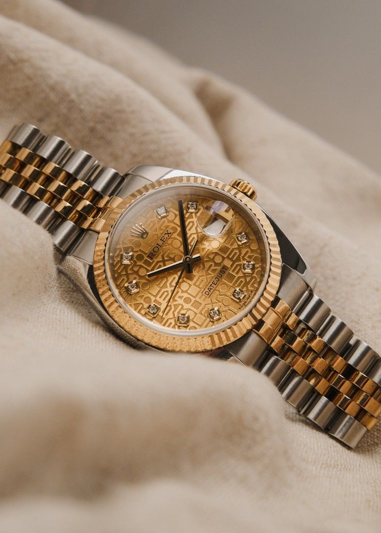 2005 Rolex Datejust "Jubilee Dial" w/ Box and Papers (Category: Luxury Watches) located in Manila. Submitted by windsorfinery (Listing ID 1442304515, Image 1). Description: In 1945, Rolex introduced the Datejust as part of the company's 40th-anniversary celebration. To commemorate the significant 'four-zero' milestone, The Datejust’s bracelet was officially named “Jubilee” (it literally means a special anniversary of an event). Fast forward to 19
