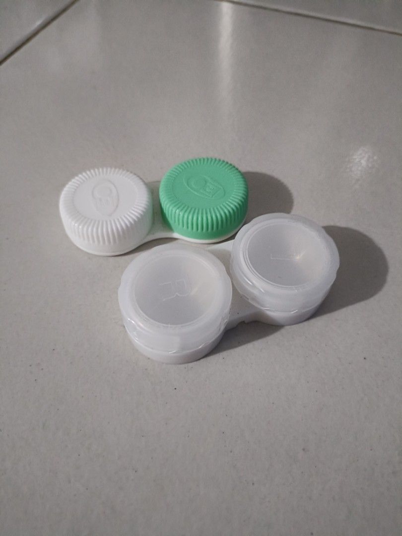 2 Sets Contact Lens Storage Case (Category: Vision Care) located in Antipolo. Submitted by keekaikeekoi (Listing ID 1442340341, Image 1). Description: .