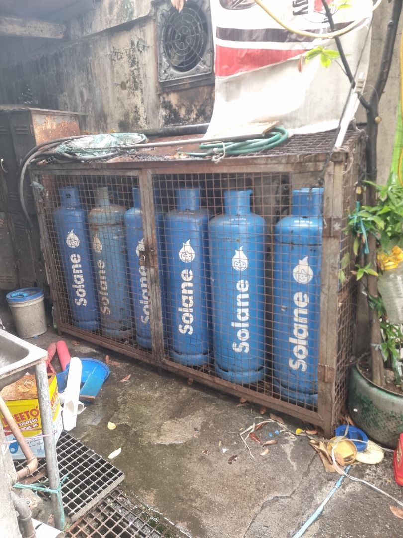 6pcs. Solane Empty Tank 50 kgs. With Still Cage (Category: Cookware & Accessories) located in Quezon City. Submitted by kontaktpoint (Listing ID 1442169535, Image 1). Description: • ₱25,000 6pcs. Solane Empty Tank 50 kgs. with Still Cage. • ₱5,000 each Solane Empty Tank 50 kgs. - Solane LPG gas tanks - Standard blue tanks - Safely stored in a metal cage (visible in photos) Call - 09772591198 / Landline: (02)8743-8223 to 26 Local 106 & 107 𝗟𝗼𝗼�