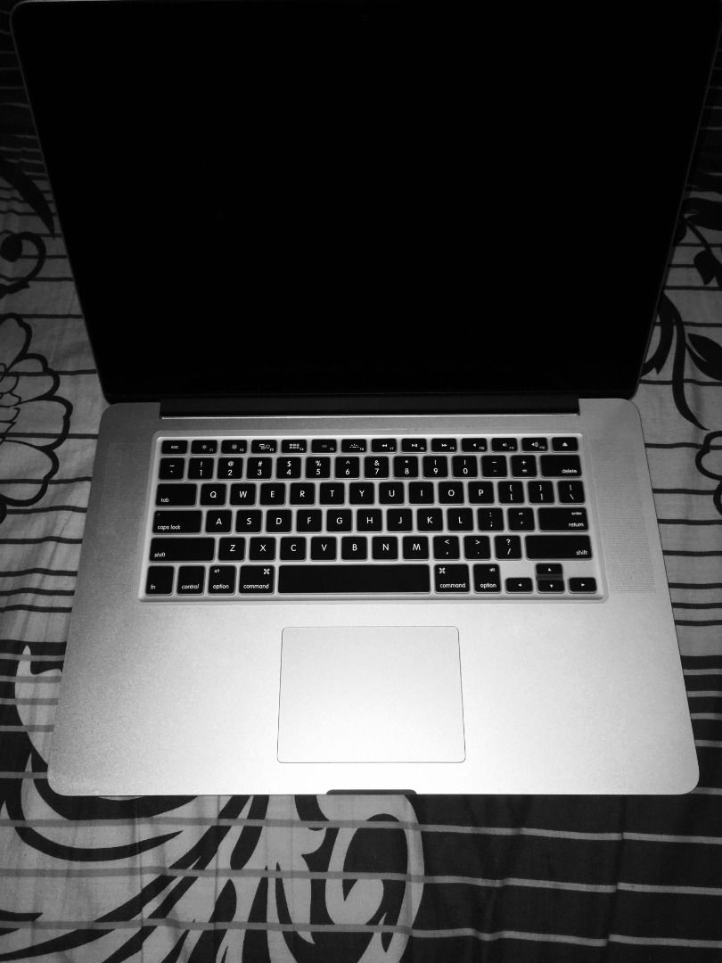 🍎 MacBook Pro 15” (Brand New)