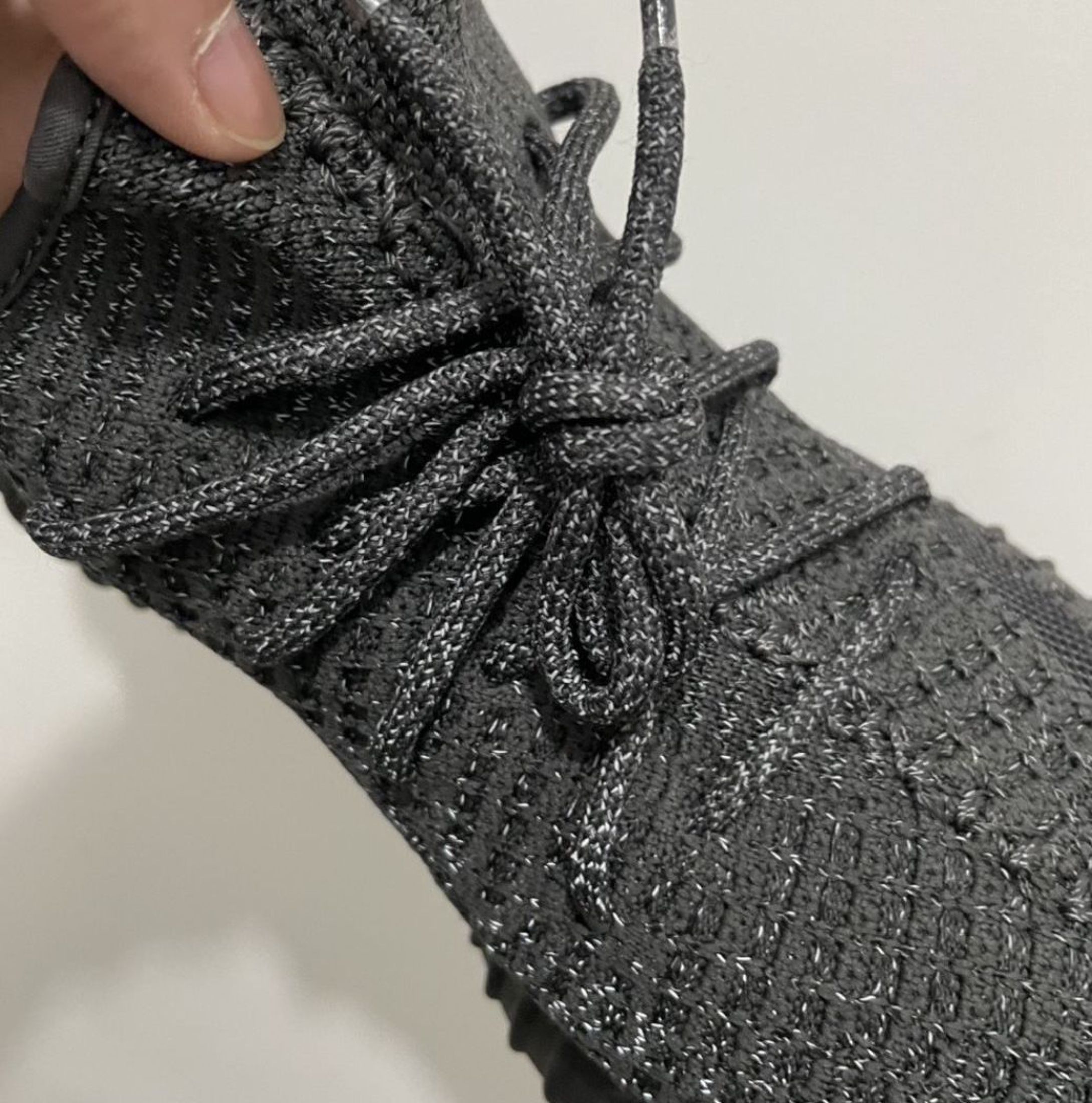 adidas originals Yeezy Boost 350 V2 Black Shoes Black (Category: Sneakers) located in Singapore. Submitted by jgrandwolf (Listing ID 1442341228, Image 3). Description: [ Adidas ] adidas originals Yeezy Boost 350 V2 Black Shoes Black >> Brand new >> Free shipping >> Cash on delivery >> 3-day photo confirm Limited sizes — act fast 💨.