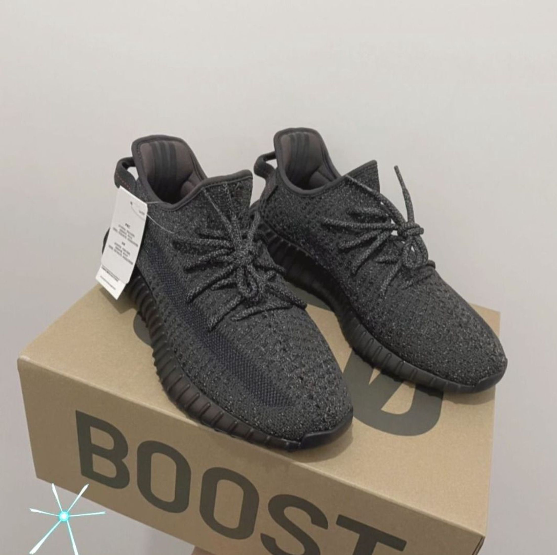 adidas originals Yeezy Boost 350 V2 Black Shoes Black (Category: Sneakers) located in Singapore. Submitted by jgrandwolf (Listing ID 1442341228, Image 1). Description: [ Adidas ] adidas originals Yeezy Boost 350 V2 Black Shoes Black >> Brand new >> Free shipping >> Cash on delivery >> 3-day photo confirm Limited sizes — act fast 💨.