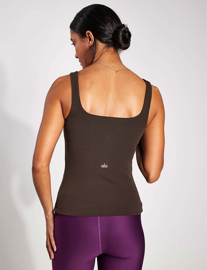Alo Yoga Padded Ribbed Tank (Category: Sleeveless) located in Singapore. Submitted by fundvan (Listing ID 1442317873, Image 2). Description: Colour: Espresso brown Flattering square neckline Padded.
