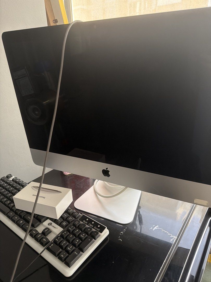 Apple iMac Desktop Computer474760946490419201