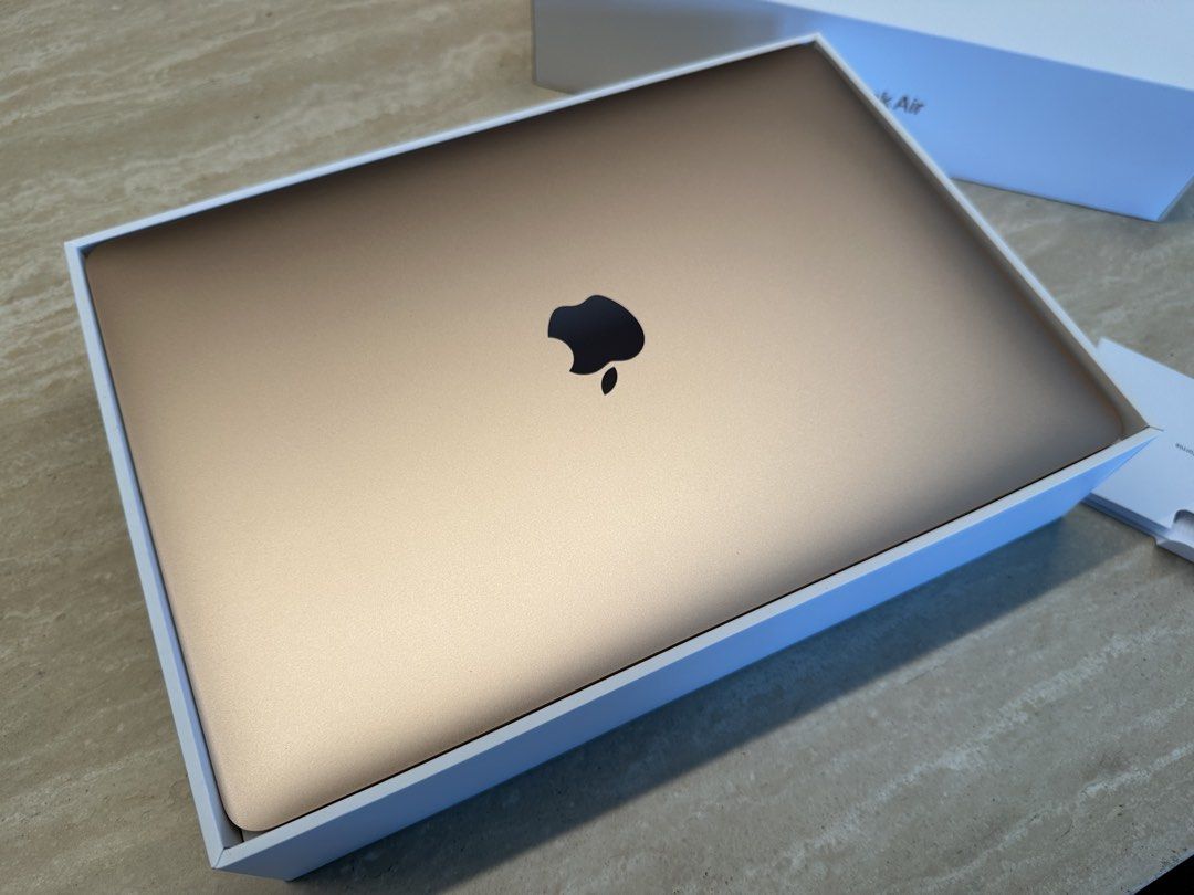 Apple MacBook Air M1 (Gold)