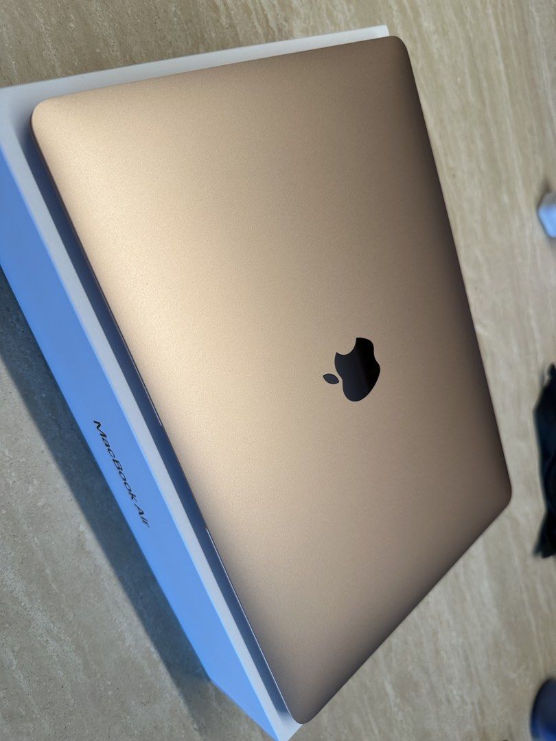 Apple MacBook Air M1 (Gold)474638512765030404
