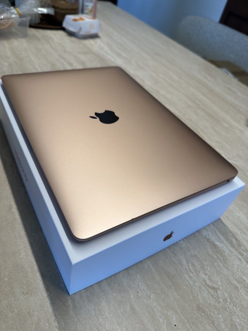 Apple MacBook Air M1 (Gold)474638512765030401