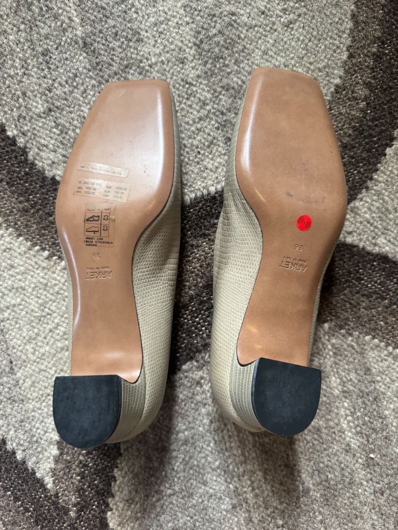 ARKET Square Toe Heeled Shoes (Category: Flats & Sandals) located in Quezon City. Submitted by soph2023 (Listing ID 1442214357, Image 2). Description: - ARKET heeled shoes - Stylish square toe design - Subtle textured weave material - Soles show minimal signs of wear - Perfect for your next outing!.