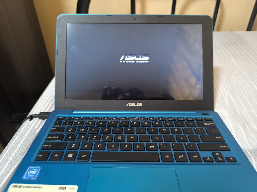ASUS Laptop Intel Celeron N3050 4GB RAM 500 GB Storage