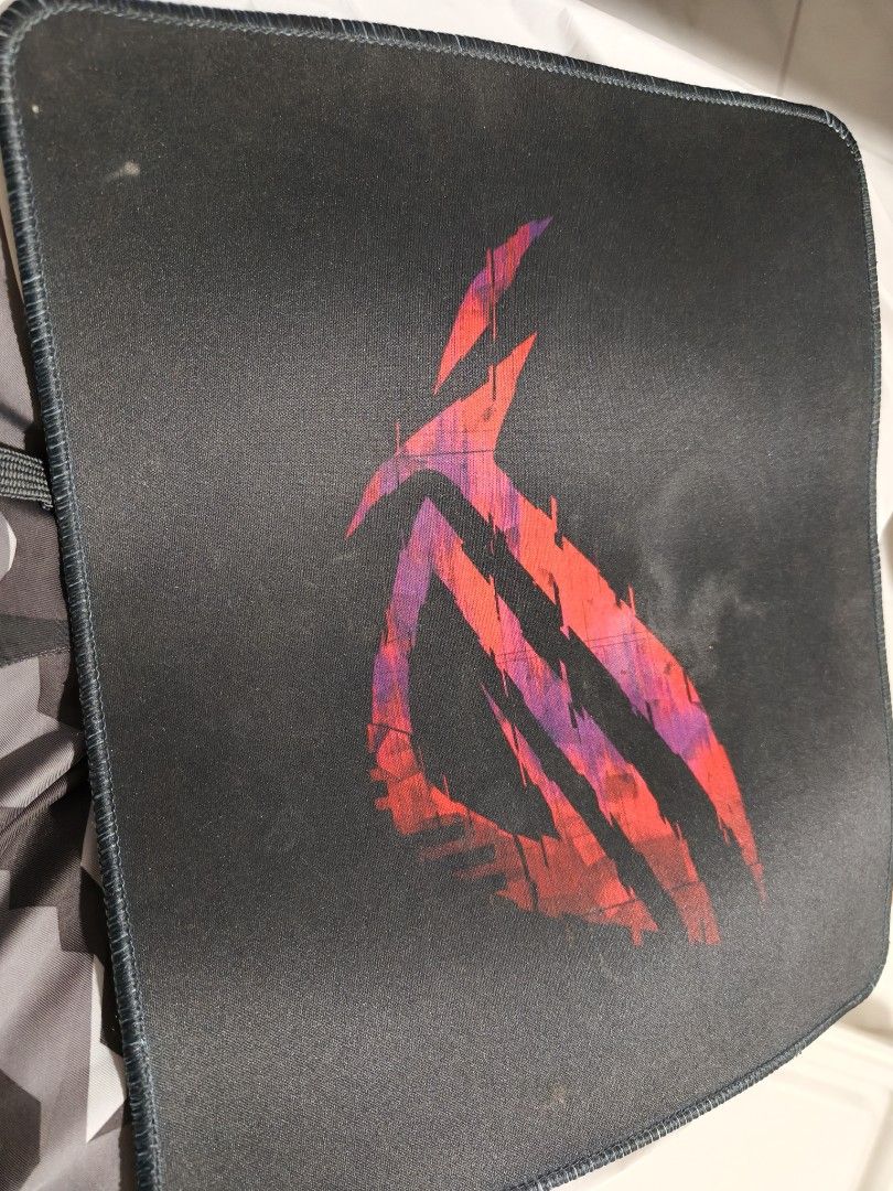 ASUS ROG Gaming Mousepad474790216650598400