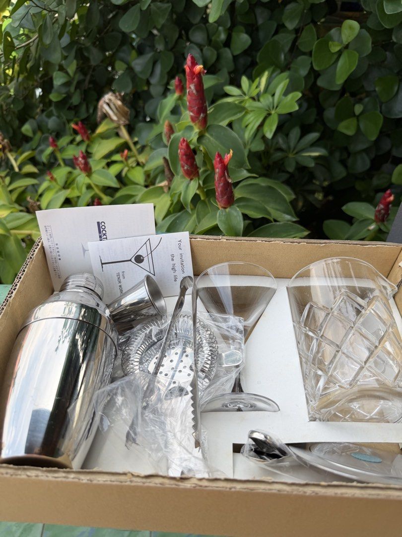 Bar tool set (Category: Pitchers & Dispensers) located in Davao. Submitted by parteawares2 (Listing ID 1442184981, Image 1). Description: Complete bar tool set brand new with box .