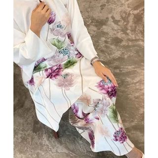(Category: ) located in . Submitted by bella.closet (Listing ID 1442170422, Image 1). Description: .
