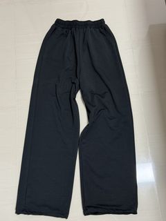 (Category: ) located in . Submitted by affordableclothes.01 (Listing ID 1442274460, Image 1). Description: .