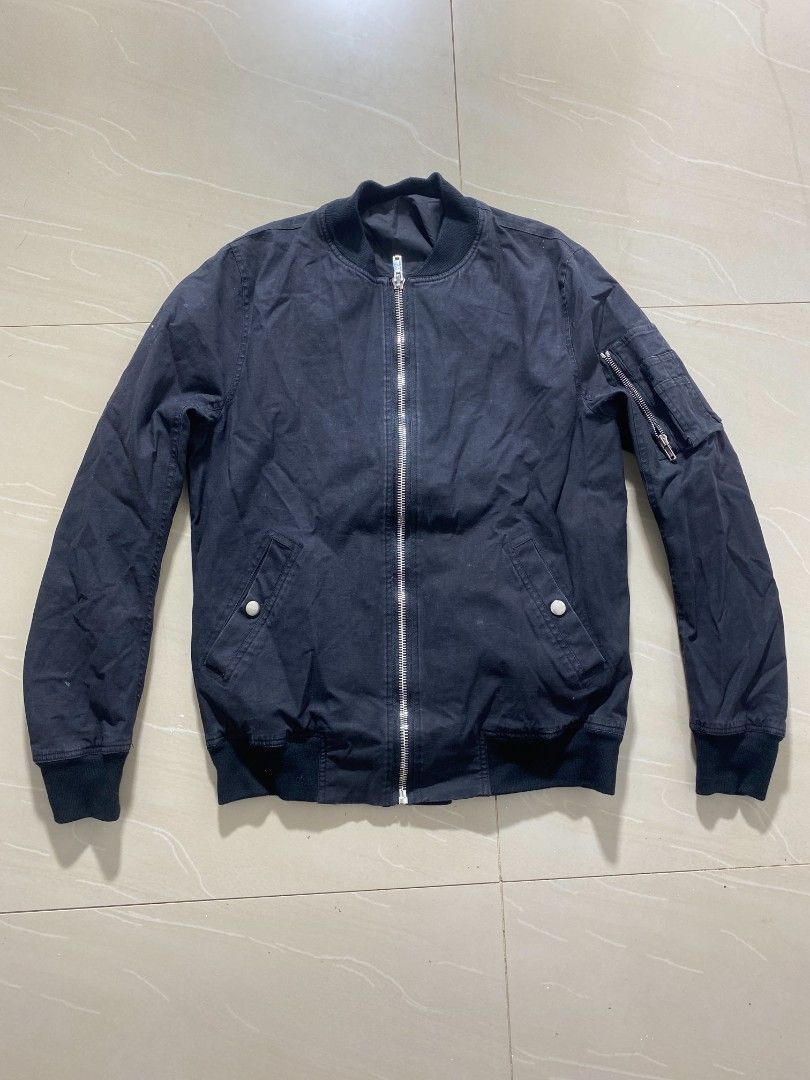 Bomber Jacket motorcycle mens (Category: Coats, Jackets and Outerwear) located in Manila. Submitted by goodsrags (Listing ID 1442334463, Image 1). Description: 26L/17W inch What you see is what you get all details pic attached no issue as is Message me for measurements.