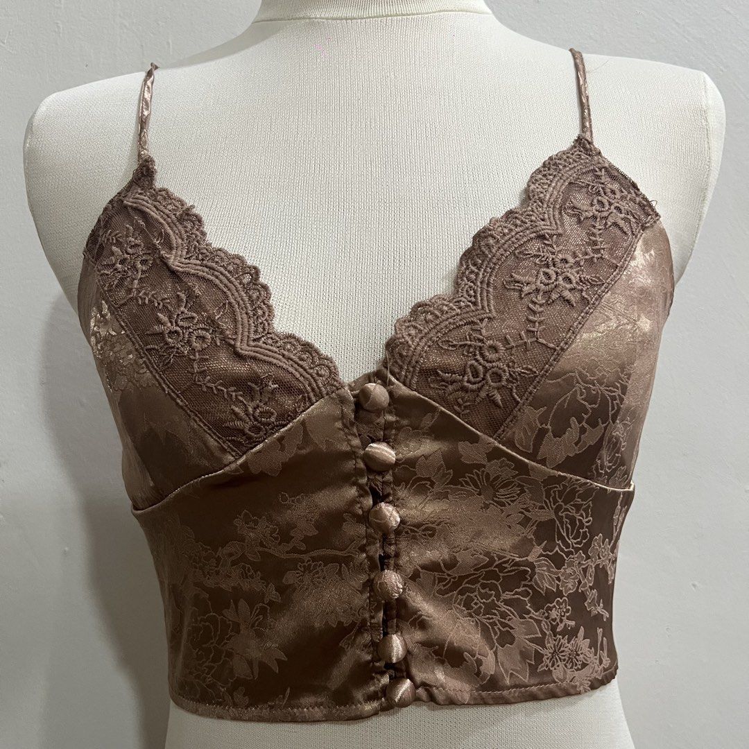 Brown Mesh Lace Crop Top (Category: Others Tops) located in Pasay City. Submitted by annedeclutter (Listing ID 1442312108, Image 1). Description: Size: Medium RFS: Declutter 📍Pasay City.