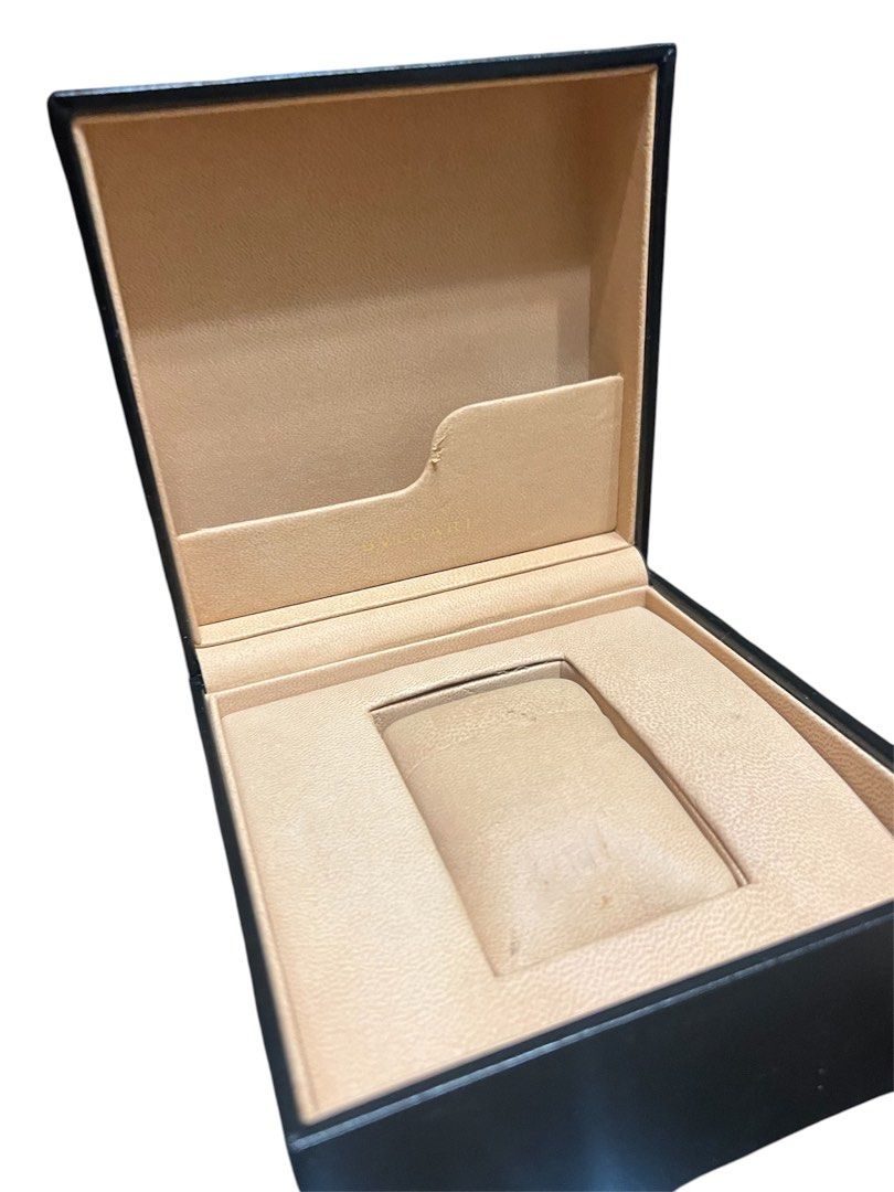Bvlgari watch box hardbound (Category: Luxury Watches) located in Manila. Submitted by murafinds26 (Listing ID 1442173553, Image 3). Description: Guaranteed authentic .