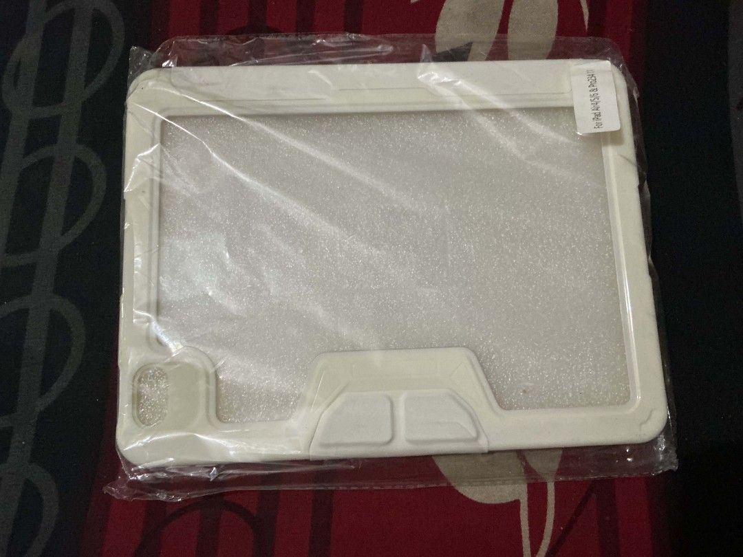 Case for iPad Air4/5/6 & Pro 2/3/4/ (Category: Cases & Sleeves) located in Caloocan City. Submitted by pitlanegf (Listing ID 1442179102, Image 3). Description: - brand new.