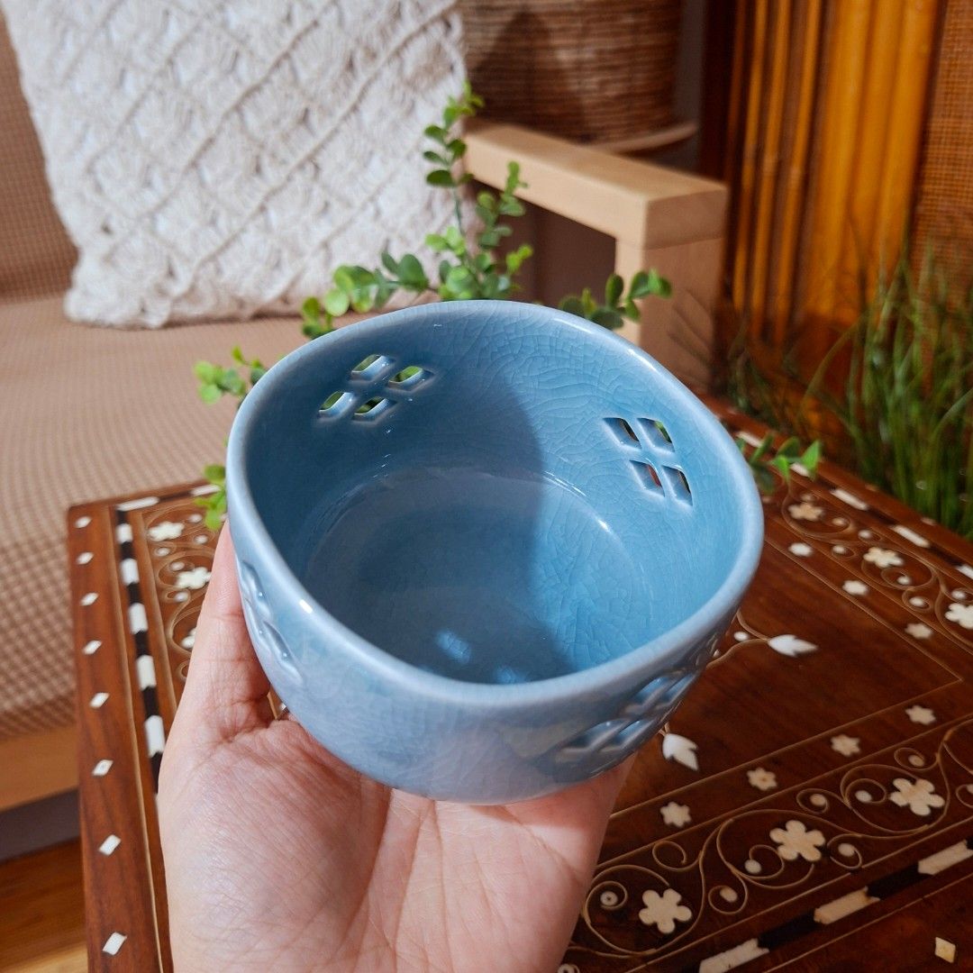 Celadon openwork small bowl crackled glaze cutout (Category: Dinnerware & Cutlery) located in Dasmarinas. Submitted by millennialmeetsvintage (Listing ID 1442264401, Image 3). Description: H 6 x D 10 cm 3pcs available last price posted, no haggling 🙅🏻‍♀️ 🌍ships from DASMA, CAVITE 🚚 shipping via Lalamove only ❌no reservations, first-to-pay basis ❌no physical store, no walk-ins ❌no COD transactions.