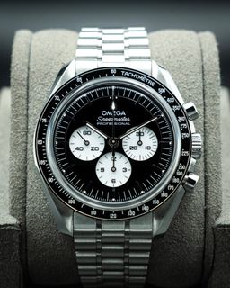 (Category: ) located in . Submitted by gdtimepieces (Listing ID 1442210928, Image 1). Description: .
