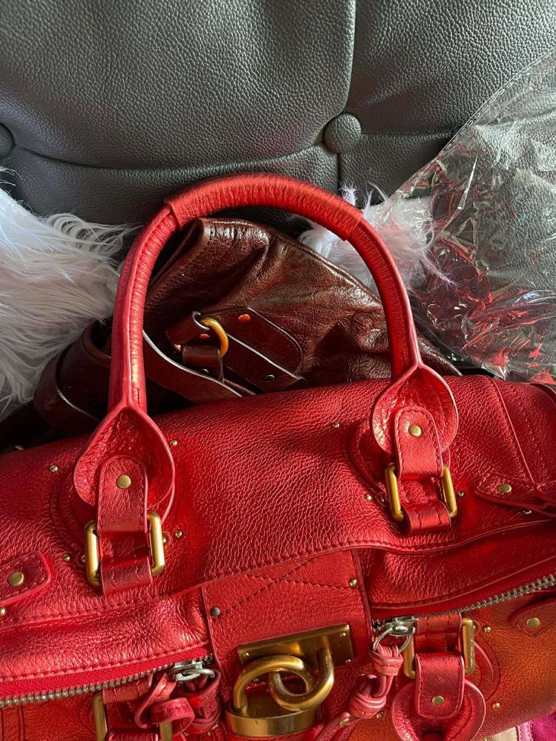Chloe Paddington Metallic rRex (Category: Luxury Bags & Wallets) located in Pasay City. Submitted by vintique_2026 (Listing ID 1442277648, Image 3). Description: Open to reasonable offers. PM for more details and negotiations. Issue: The padlock is broken and needs repair/replacement. KEY IS MISSING.