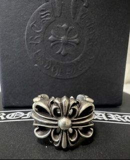 （分類：）位於 。 由 chromehearts_ 提交（商品編號 1442192414，圖片 1）。簡介： 。