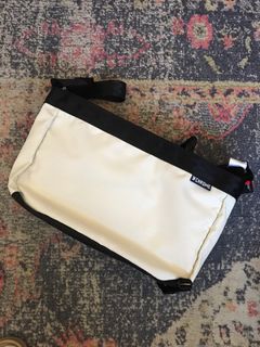 (Category: ) located in . Submitted by thriftcollect (Listing ID 1442205126, Image 1). Description: .