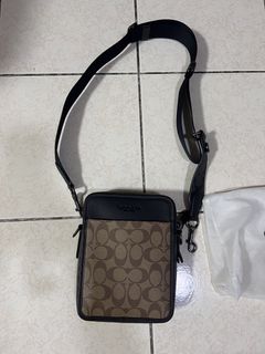 由 elainehhh (刊登 ID 1442312885，圖片 1) 提交，位於 的 (類別：)，說明：。