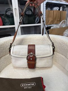 (Category: ) located in . Submitted by roxypreloved03 (Listing ID 1442302967, Image 1). Description: .