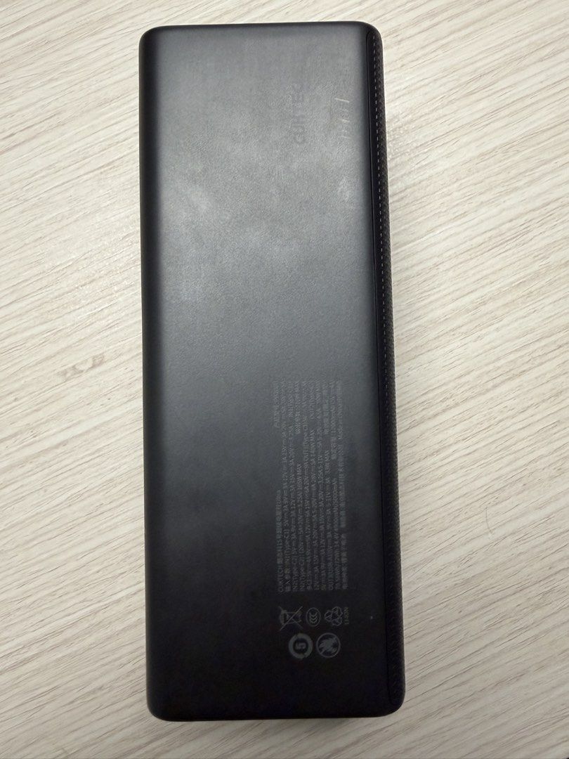 CUKTECH 15 Ultra 酷態科 （分類：電池及充電器）位於 Hong Kong。 由 eric678999 提交（商品編號 1442245838，圖片 3）。簡介： 的確好用，充電速度好快，其他都好好，買咗半年，唔係好多錢用咗，不過因為太大嚿唔方便帶出街，所以出售 有興趣可以DM。