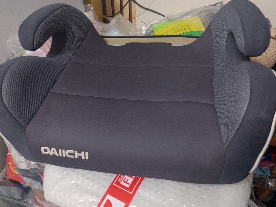 Daiichi Booster Car Seat (Category: Car Seats) located in Pasig City. Submitted by sweetchinchin15 (Listing ID 1442337185, Image 1). Description: - Daiichi booster car seat - Dark grey fabric with mesh accents - Padded armrests for comfort - Provides extra height for proper seatbelt positioning - Easy to install in most vehicles - Ideal for older children.