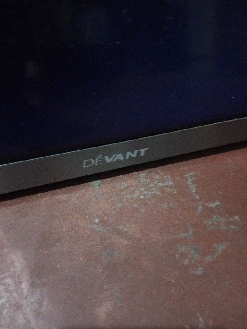 Defective Devant Smart TV 50UHV300 (Category: TV) located in Quezon City. Submitted by skeptron22 (Listing ID 1442191222, Image 3). Description: - Devant 50inch Smart TV - Model: 50UHV300 - Inputs: HDMI, AV - Power: 100-240 Volts, 50/60Hz, 145 Watts Sell a Defective buy at you own risk Unit has audio but no video once na napalitan yung t-con nya non kaso nasira din tcon nya ulit pati right ribbon cable nya defective din kayo nalang bumili ng tcon