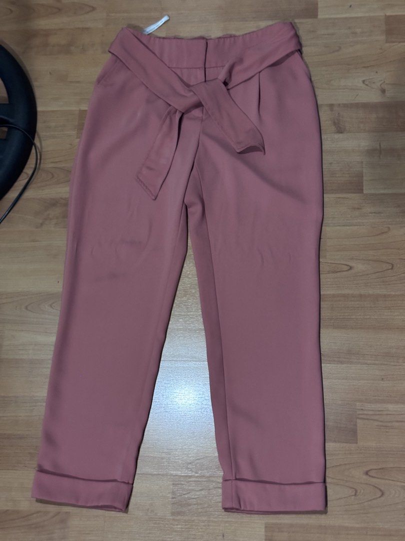 Dorothy Perkins pink trousers (Category: Other Bottoms) located in Quezon City. Submitted by saaamc (Listing ID 1442319100, Image 1). Description: Dorothy Perkins pink trousers Size S PHP400 RFS closet cleanup.