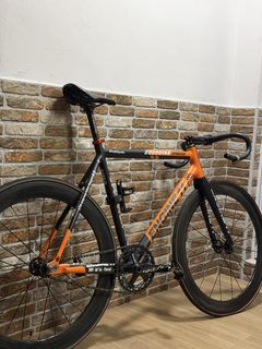 (Category: ) located in . Submitted by vaxbikes (Listing ID 1442194349, Image 1). Description: .