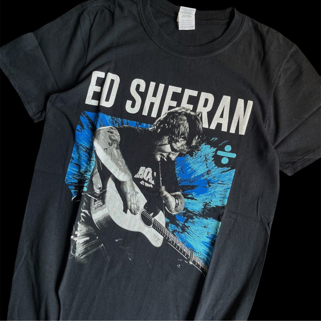 Ed Sheeran tour shirt (Category: Tshirts & Polo Shirts ) located in Muntinlupa City. Submitted by openyoear.700 (Listing ID 1442188951, Image 3). Description: Ed Sheeran • Size: Small Width: 17” Length: 26” Condition: 10/10 Flawless • Mine - ₱450 free shipping Dm if interested..