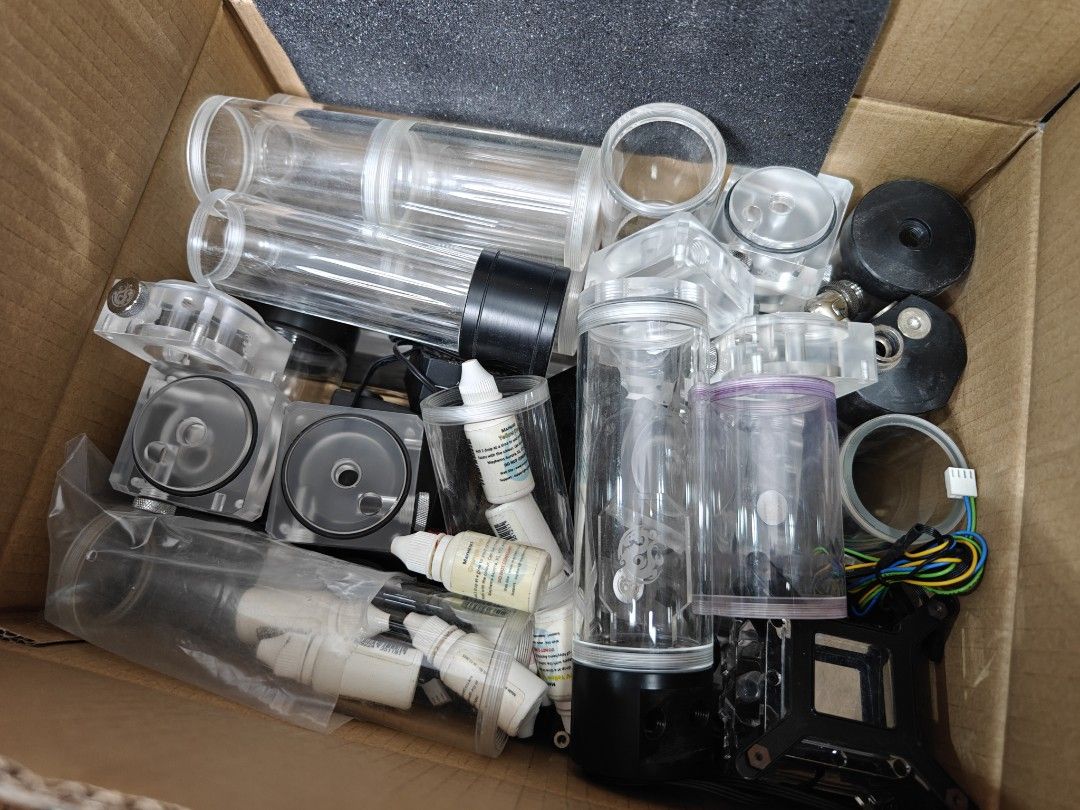 EKWB Watercooling components Custom PC474537734765301760