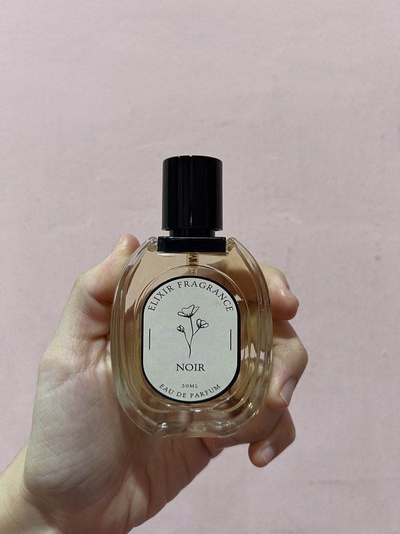 Elixir Noir (Category: Fragrance & Deodorants) located in Segamat. Submitted by byshiraaa (Listing ID 1442289383, Image 1). Description: Spray only 2/3 times Balance as per photo Almost full.