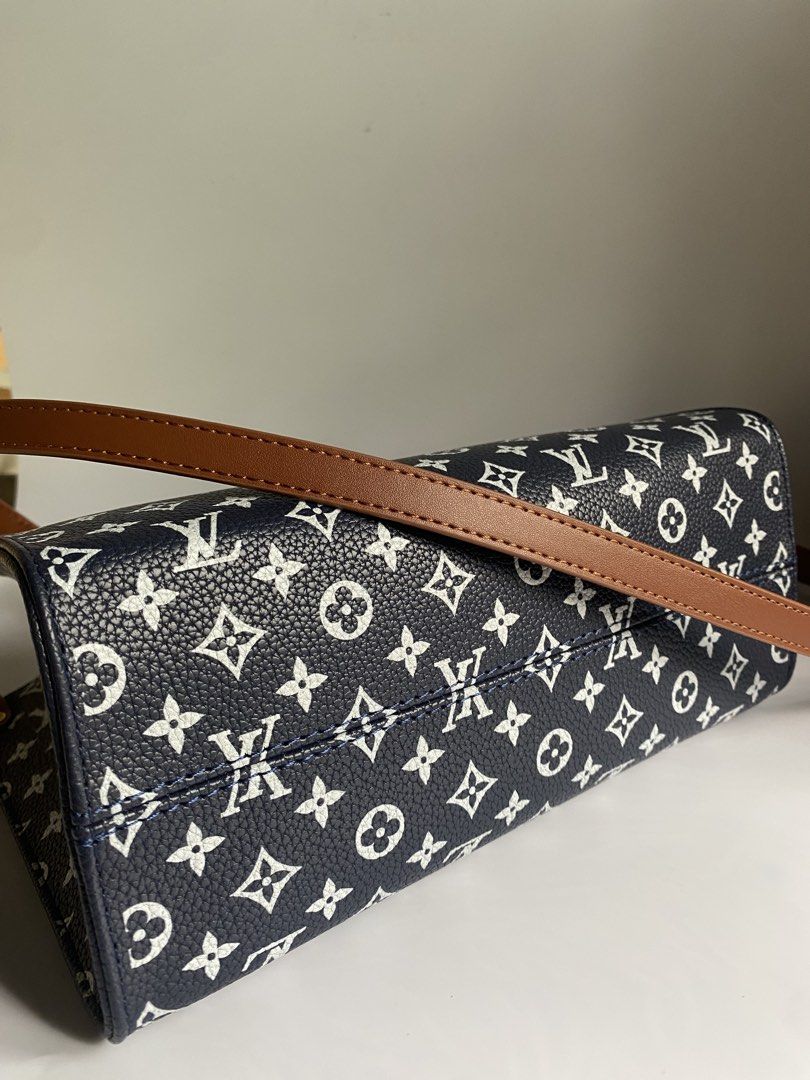 eLV otg (Category: Luxury Bags & Wallets) located in Cebu City. Submitted by benjielynv19087 (Listing ID 1442267082, Image 3). Description: No issue Japan preloved Coded COP via lbc available with downpayment .