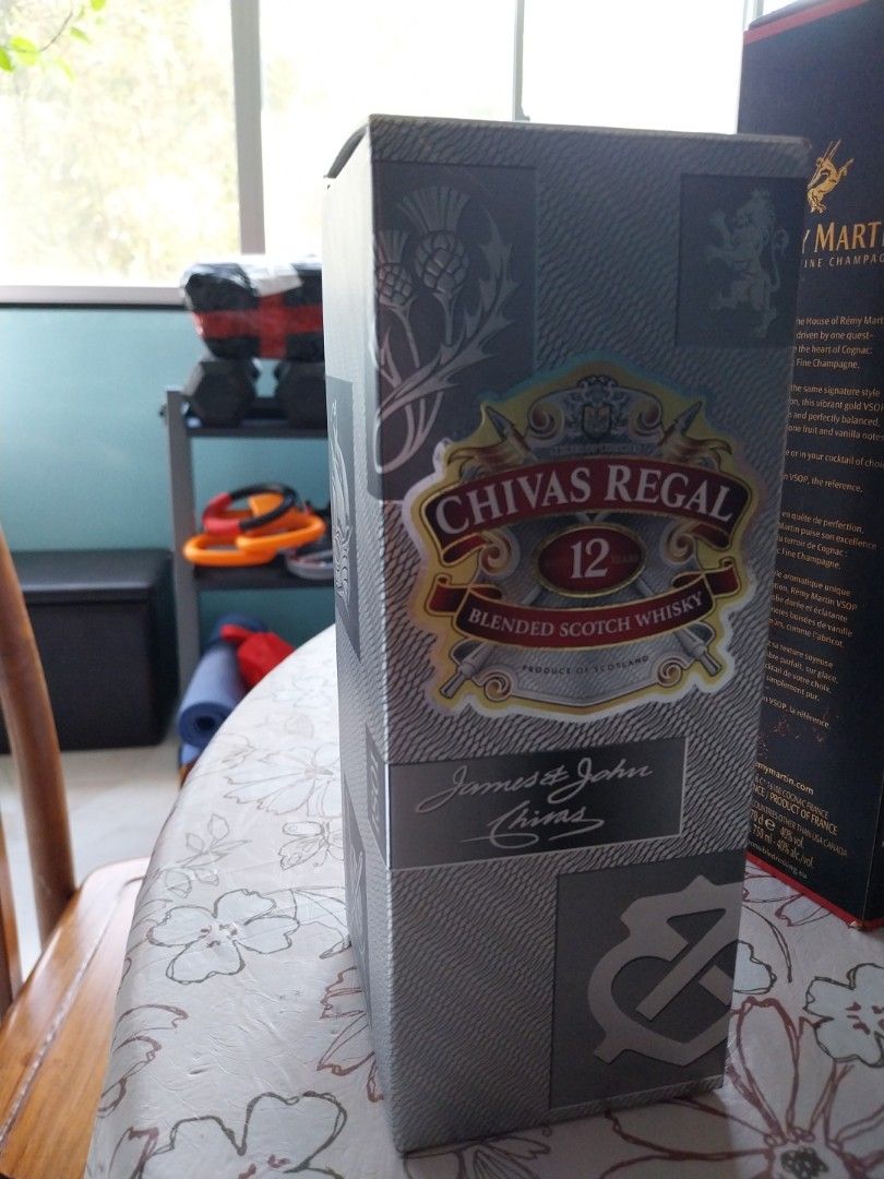 Empty boxes (Category: Beverages) located in Singapore. Submitted by tan2026 (Listing ID 1442161143, Image 3). Description: empty carton case $10 each.