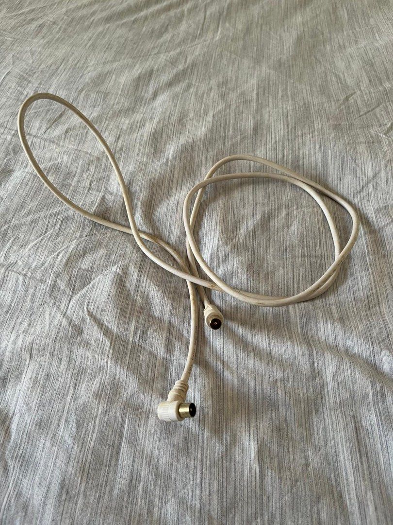 FREE Assorted Cables474770089360107524