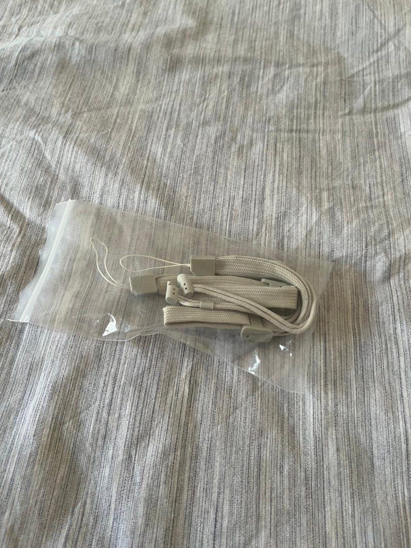 FREE Assorted Cables474770089360107522